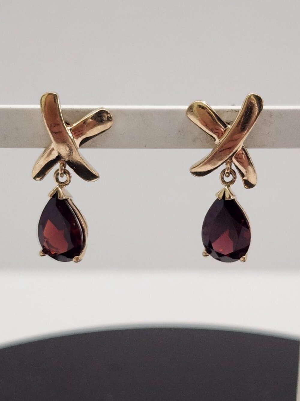 Vintage Solid 10K Yellow Gold "X" Pear Shaped Garnet Dangle Earrings